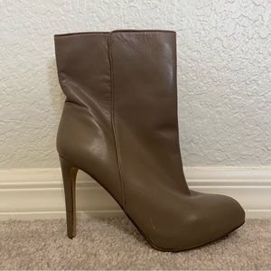 DONATING SOON - Louise et Cie Taupe Leather Lo Valmorel Booties Size 7